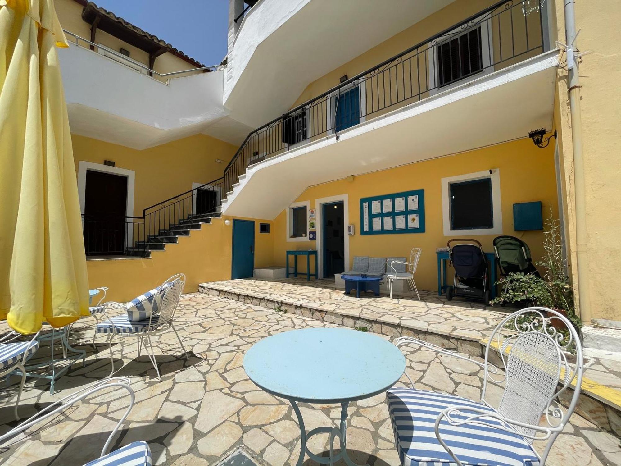 Sunflower Apartments & Studios Kassiopi Ngoại thất bức ảnh