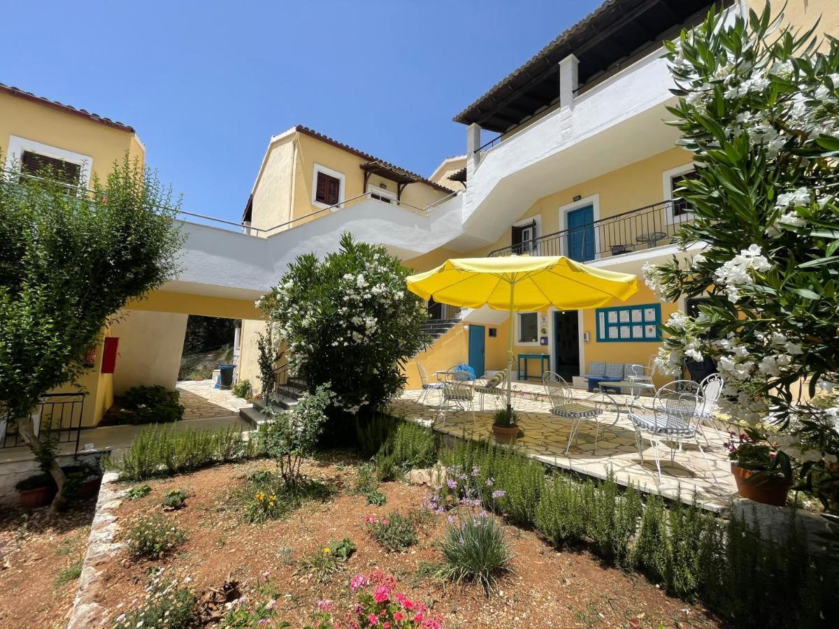 Sunflower Apartments & Studios Kassiopi Ngoại thất bức ảnh