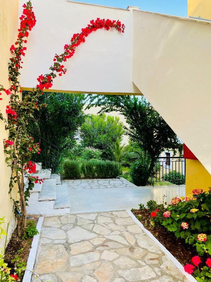 Sunflower Apartments & Studios Kassiopi Ngoại thất bức ảnh