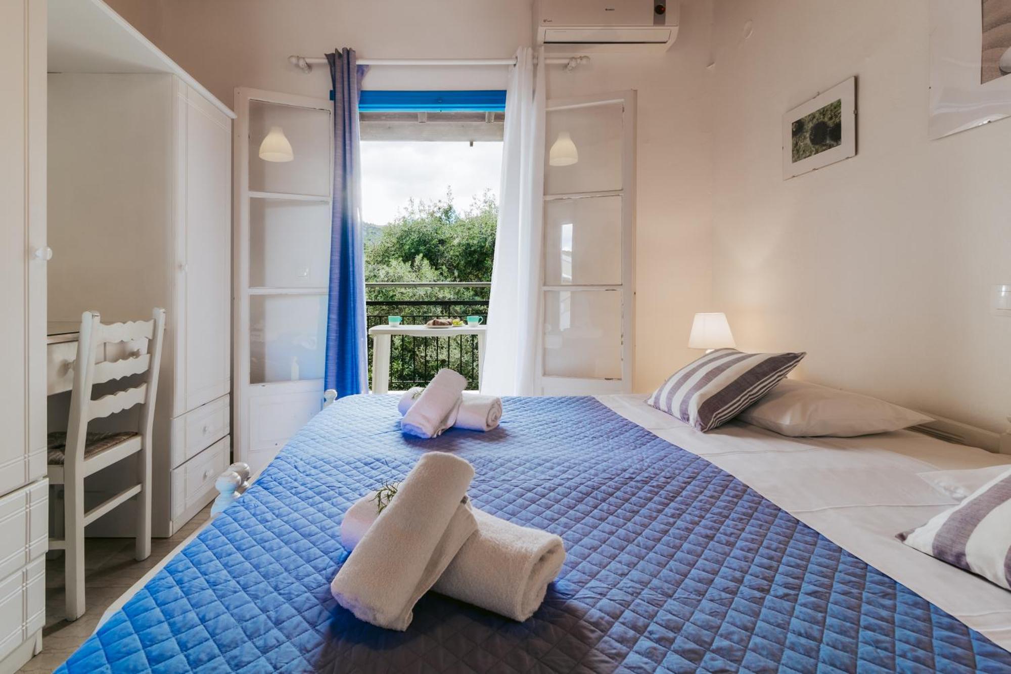 Sunflower Apartments & Studios Kassiopi Ngoại thất bức ảnh