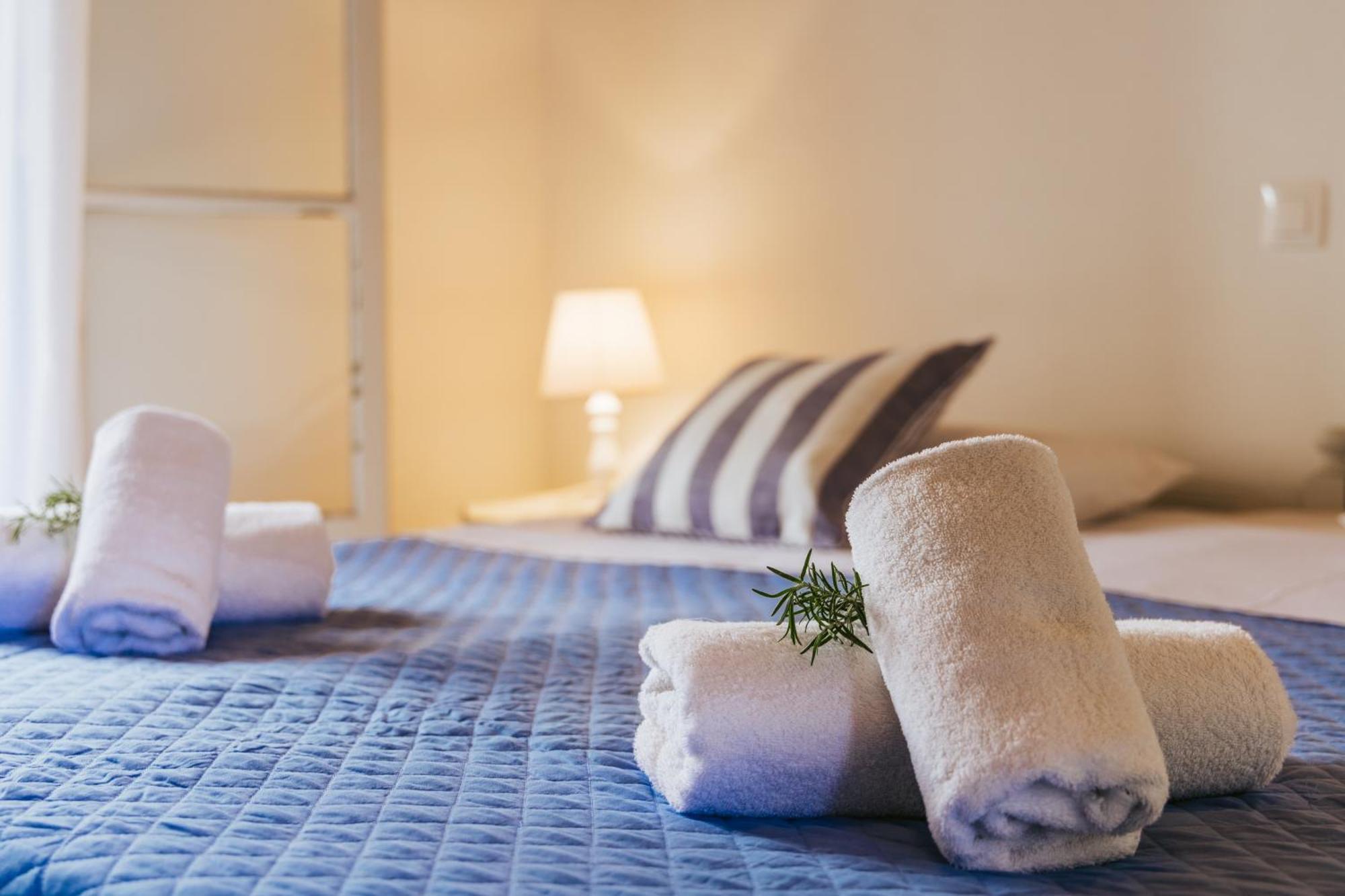 Sunflower Apartments & Studios Kassiopi Phòng bức ảnh