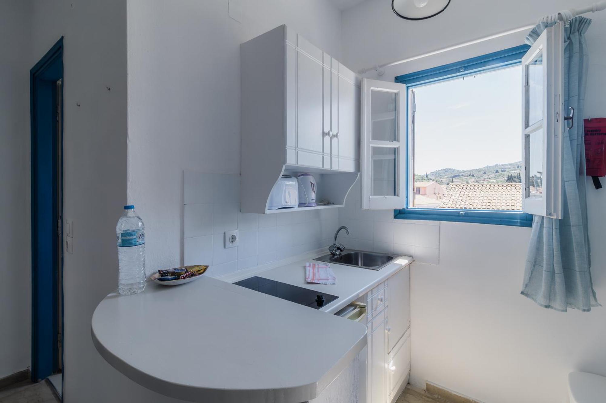 Sunflower Apartments & Studios Kassiopi Ngoại thất bức ảnh